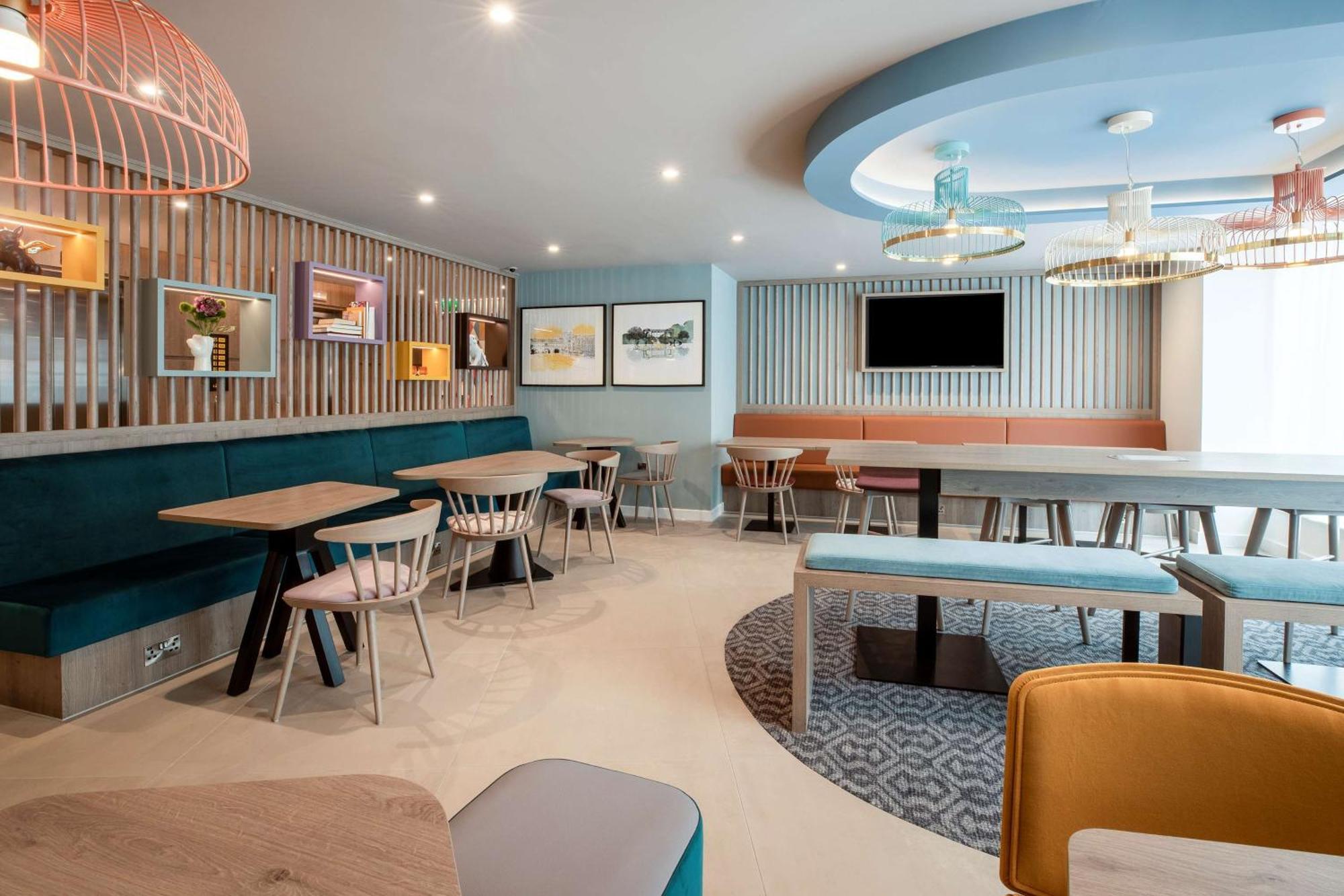 Hampton By Hilton Bath City Exterior foto
